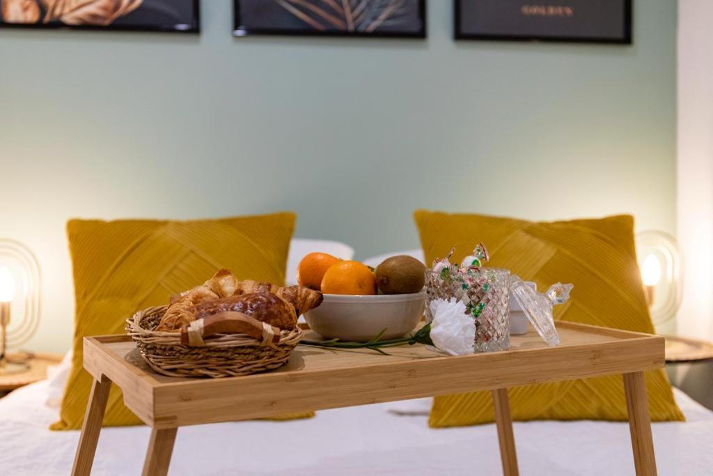 Studio Cosy Au Coeur De L'Ecusson - Arenes A 2 Min Nîmes Dış mekan fotoğraf