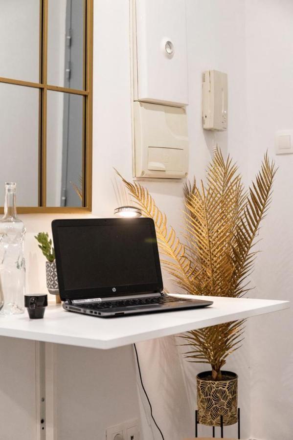 Studio Cosy Au Coeur De L'Ecusson - Arenes A 2 Min Nîmes Dış mekan fotoğraf