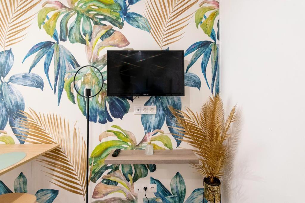 Studio Cosy Au Coeur De L'Ecusson - Arenes A 2 Min Nîmes Dış mekan fotoğraf