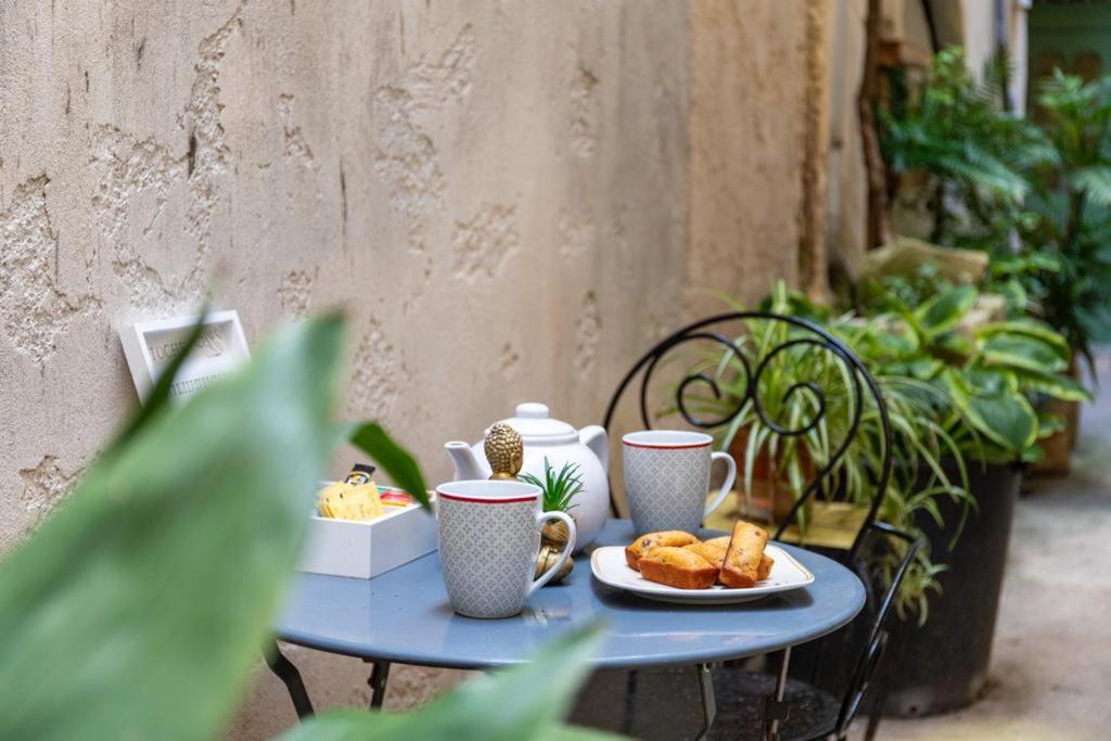 Studio Cosy Au Coeur De L'Ecusson - Arenes A 2 Min Nîmes Dış mekan fotoğraf